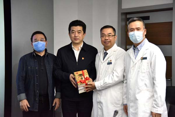 图片4.jpg 图片4.jpg