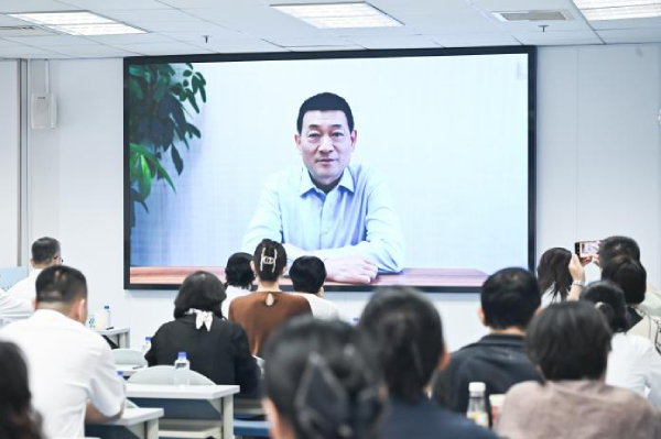 图片 1.jpg 图片 1.jpg
